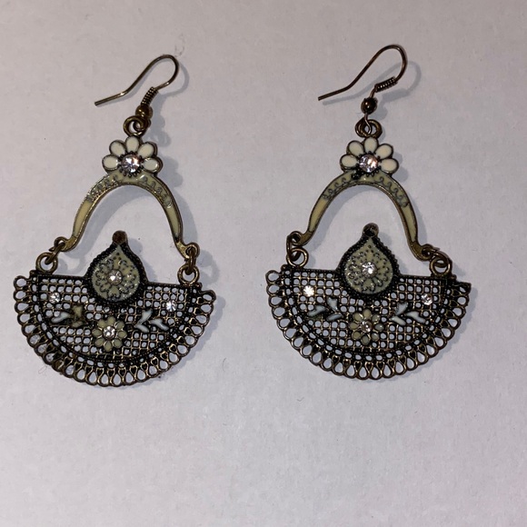 Jewelry - Silver-Tone Ornate Filigree Lightweight Hoop Dangle Earrings